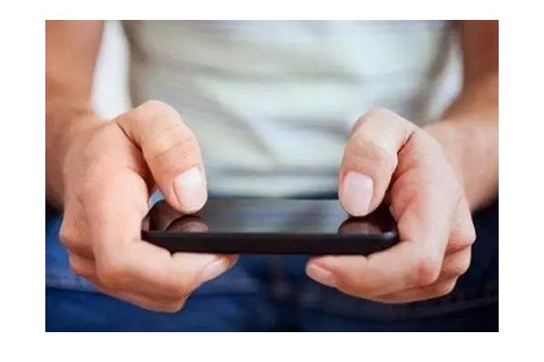 过分禁止会强化孩子游戏欲望 沉迷或是学家长